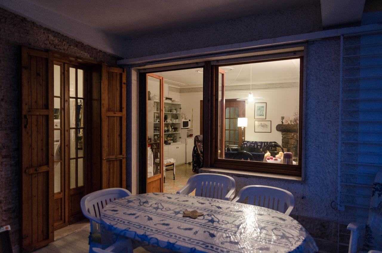 Seaside Holiday Apartment - Unique Location Cipressa Exterior photo